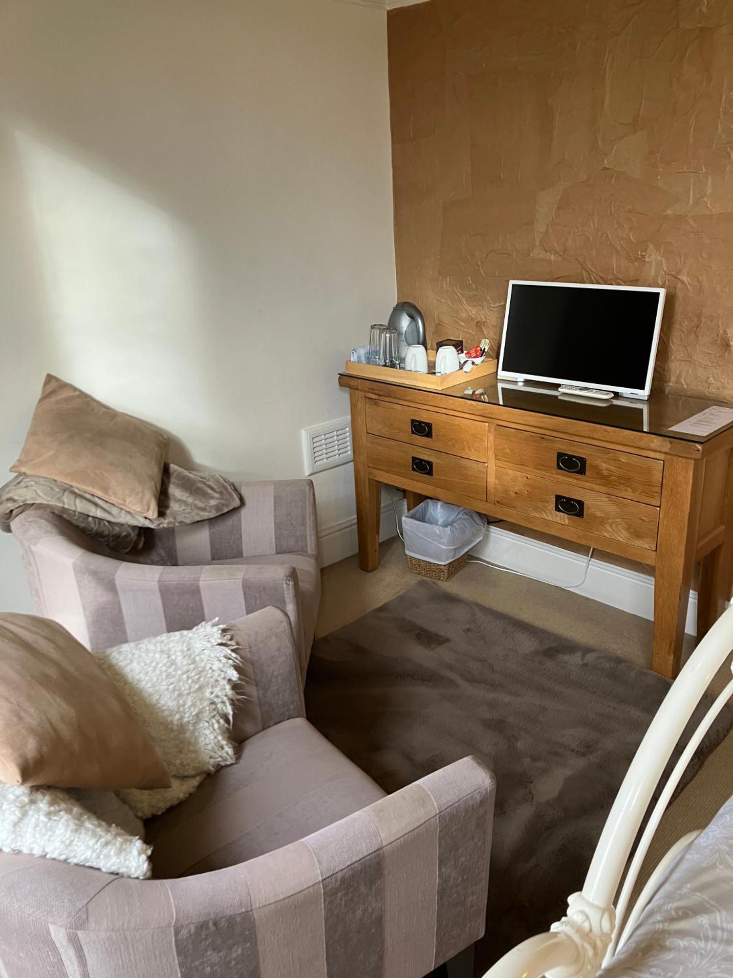 Cornerstones Guest House سيل المظهر الخارجي الصورة