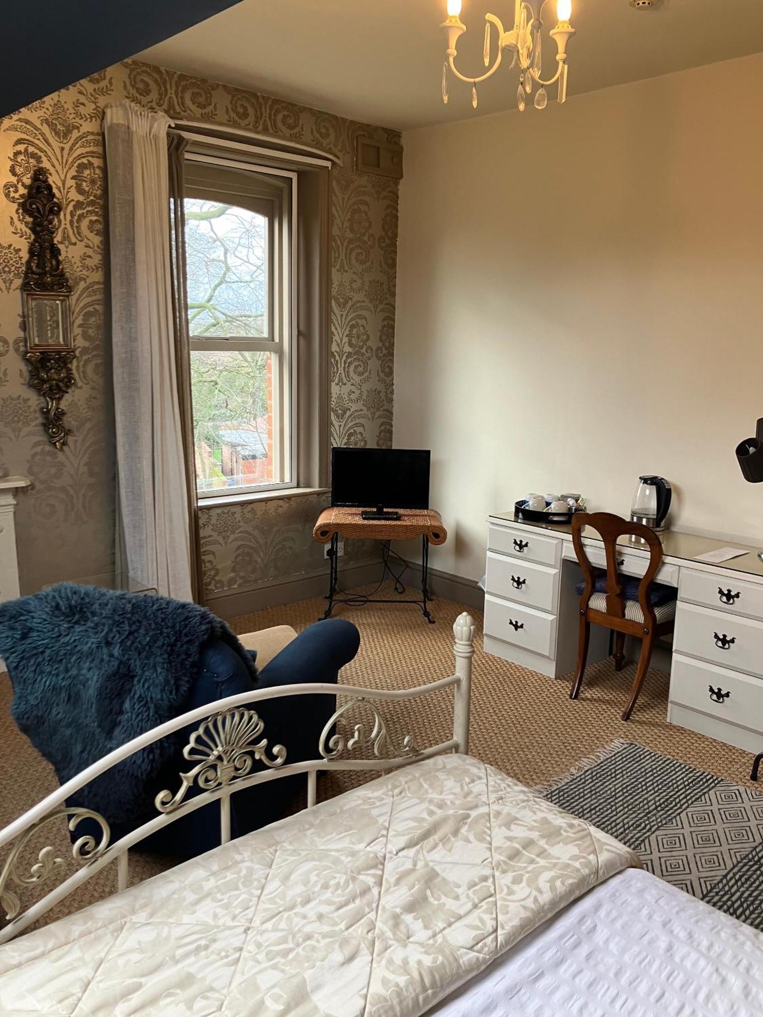 Cornerstones Guest House سيل المظهر الخارجي الصورة
