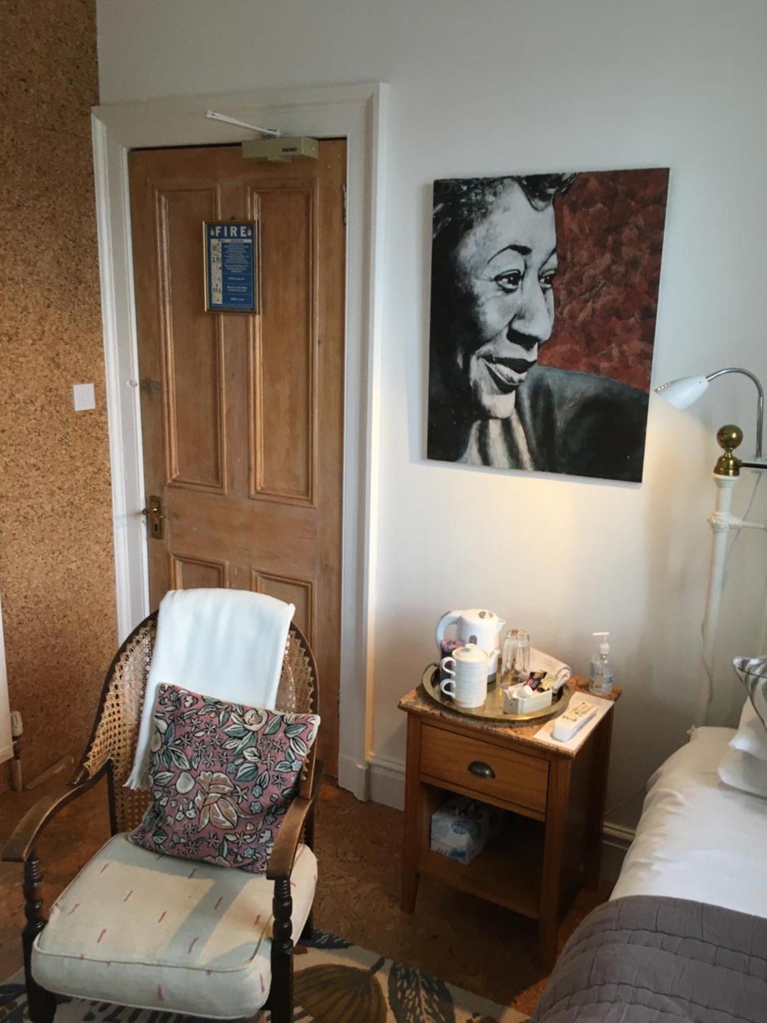 Cornerstones Guest House سيل المظهر الخارجي الصورة