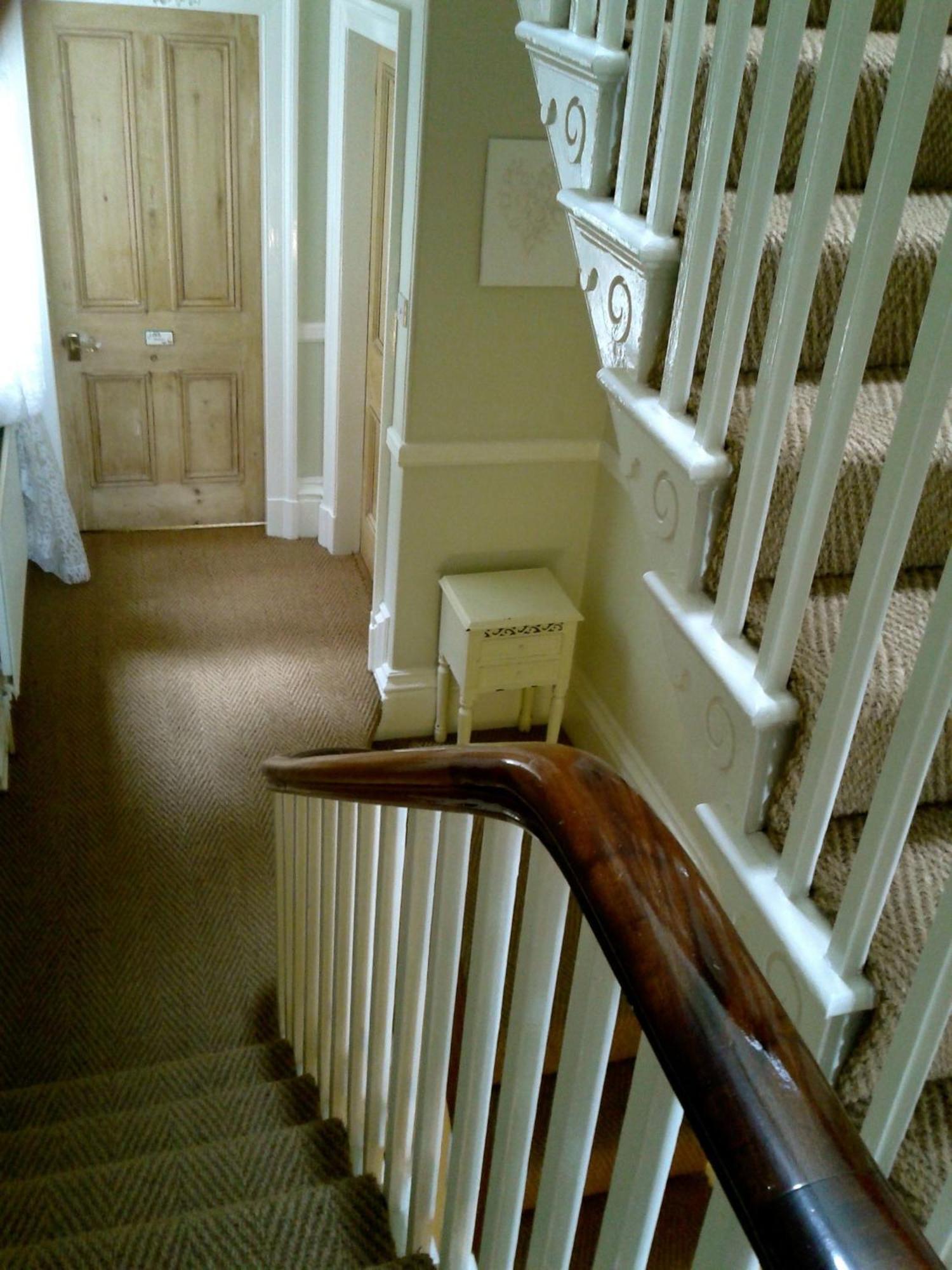 Cornerstones Guest House سيل المظهر الخارجي الصورة