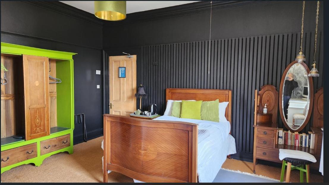 Cornerstones Guest House سيل المظهر الخارجي الصورة
