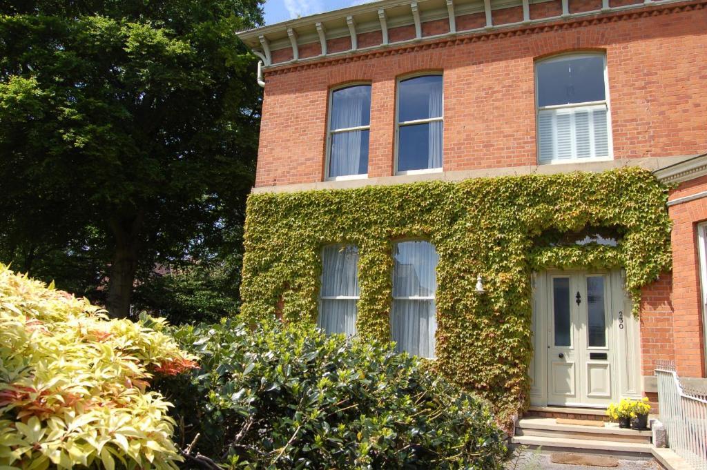 Cornerstones Guest House سيل المظهر الخارجي الصورة