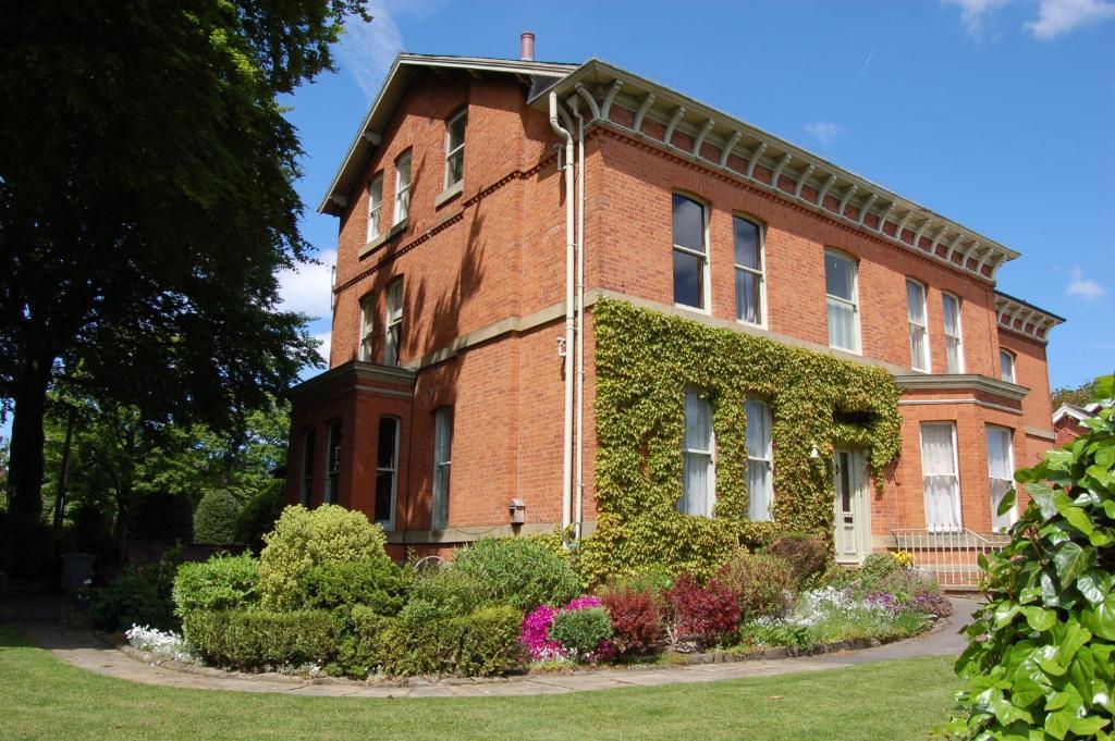 Cornerstones Guest House سيل المظهر الخارجي الصورة